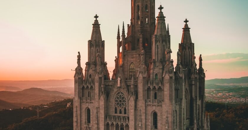 Los Angeles (LAX) to Barcelona, Spain (BCN) RT Nonstop from $400